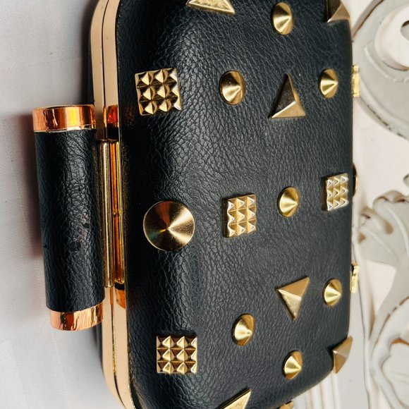 Vintage Black Leather Studded Clutch – Early 1980s – Handmade – Gold Metal Rivet - Picture 3 of 9